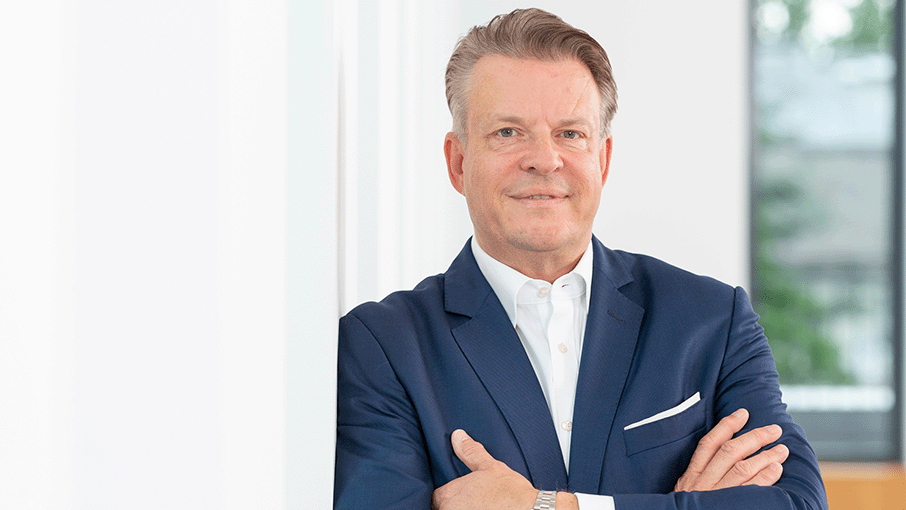 Frank Scheidig, Head of Senior Executive Banking Frank Scheidig, Head of Senior Executive Banking